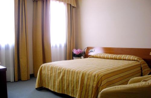 Prata di Pordenone Hotel | Hotel Villa Monica