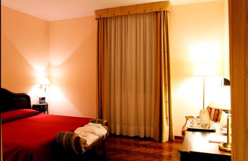 Folignano Hotel | Hotel Villa Pigna