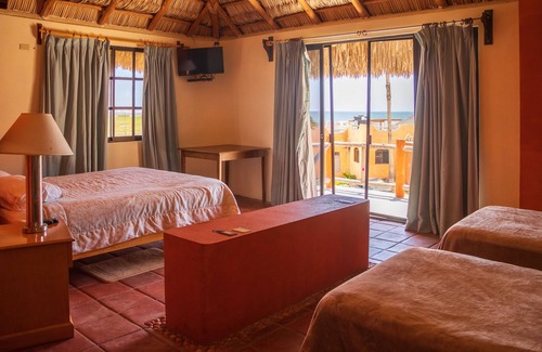 Puerto San Carlos Hotel | Hotel Villas Mar y Arena
