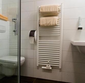 Ottensheim Hotel | Hotel Vinothek Schwarzer Adler