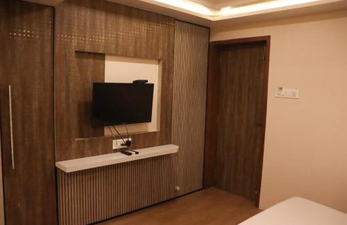 Bhayandar East Hotel | Hotel Vinyasa Residency