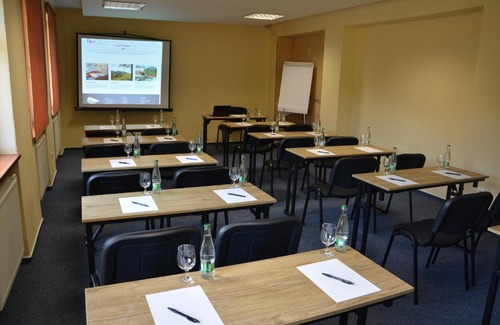 Vrsatske Podhradie Hotel | Hotel Vrsatec