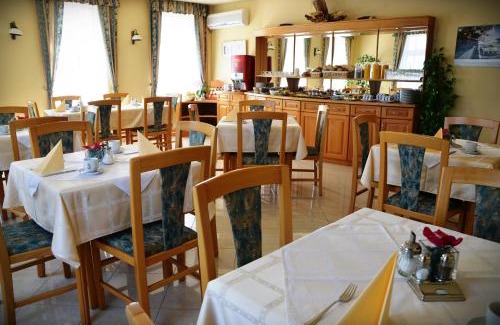 Gyor Hotel | Hotel Weldi