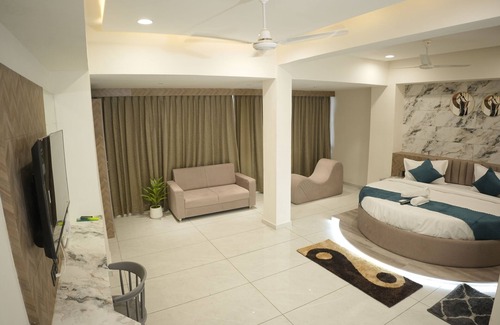 Palanpur Hotel | Hotel White Fortune