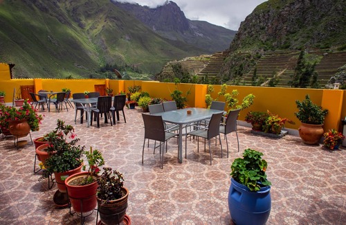 Ollantaytambo Apartment | Hotel with two terraces overlooking the mountains and the temple of the Inca sun