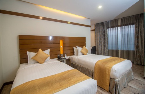 Pirozali Hotel | Hotel X