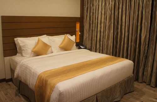 Pirozali Hotel | Hotel X