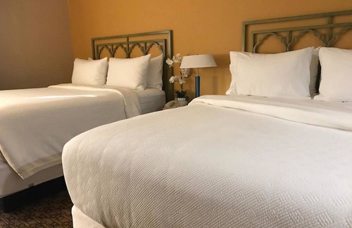 Moreno Valley Hotel | Hotel XOLA Trademark Collection by Wyndham