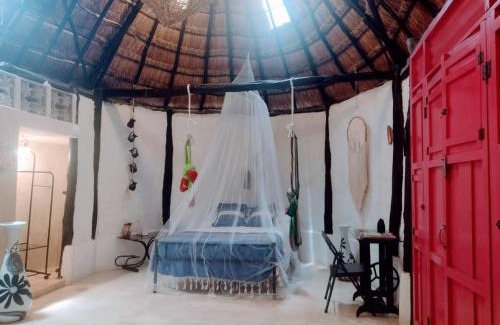 Izamal Hotel | Hotel y Museo Aldea Maya Toktli Orígenes - Suite La Casa Maya - Alberca, Wifi Starlink, Tour Museo