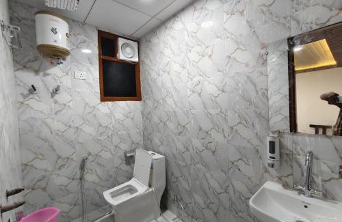 Noida Hotel | Hotel Yatra inn 51