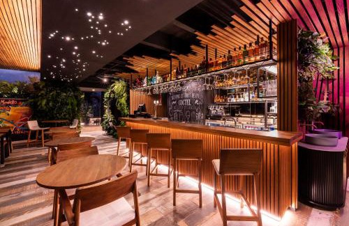 El Poblado Hotel | Hotel York Luxury Suites Medellin by Preferred