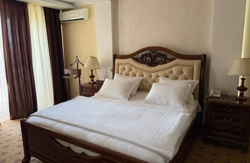 Navoiy Hotel | HOTEL YOSHLIK