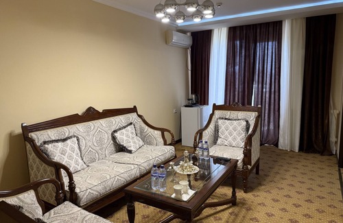 Navoiy Hotel | HOTEL YOSHLIK
