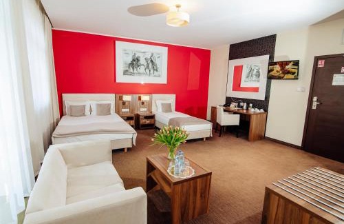 Gniew Hotel | Hotel Zamek Gniew