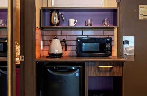 Burnside Hotel | Hotel Zed Victoria