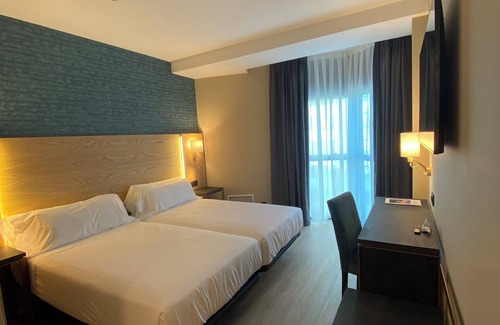 Gijon-Este Hotel | Hotel Zentral Gijón Rey Pelayo