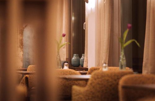 Mespelbrunn Hotel | Hotel zum Engel