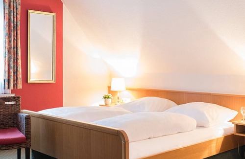 Hoesbach Hotel | Hotel Zum Specht