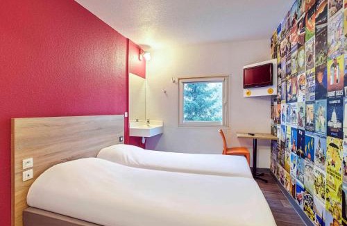 Change Hotel | hotelF1 Laval