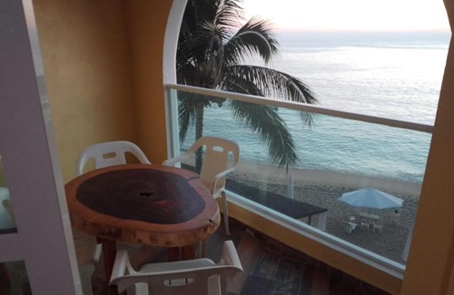 Manzanillo Hotel | Hotelito Escondido