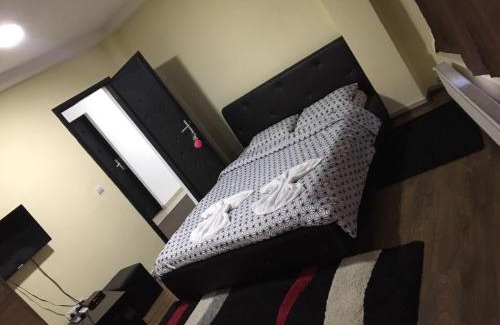 Donji Livoč Hotel | HotelWhite