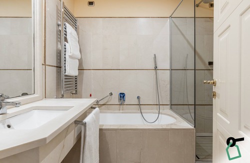Livorno Hotel | Hotiday Room Collection - Livorno Mascagni