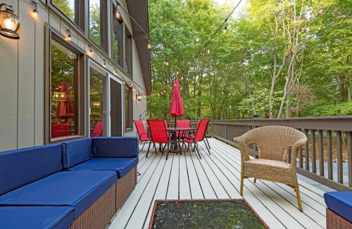 Lake Harmony Estates House | Hottub,5Bedrooms, BigBoulder Jack frost Ski Mts,SplitRock Waterpk,Linens, Firepit!