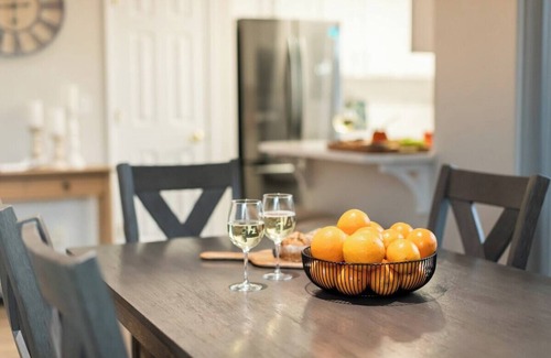 East Wenatchee House | HotTub|Fire Pit|Outdoor Dining|EV Charger