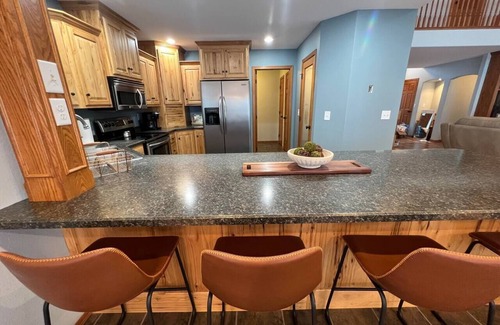 Estelline House | Hottub,Lilypad,FireRing,LakeFront,Sleeps10