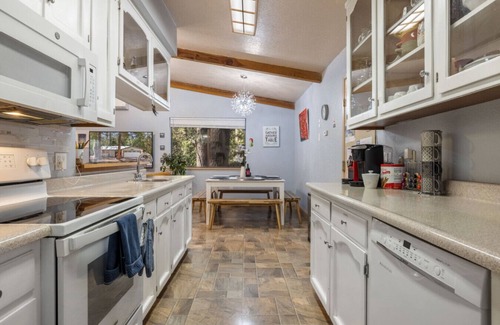 Twain Harte Apartment | HotTub *PingPong*Arcade*Billiard*Pets*AC*Piano*BBQ
