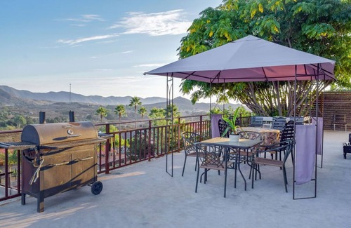 Valle de Guadalupe House | House on the Hill w/Panoramic View Terrace, Grill, Pool Table and Pool Access