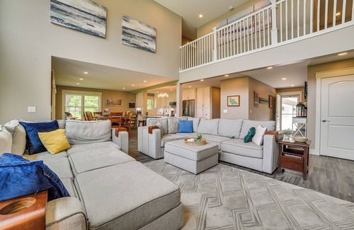 Houghton Lake House | Houghton Lake Home w/Private Dock + Kayaks!