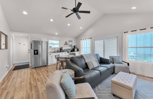 Houghton Lake Cottage | Houghton Lake Sunrise: Leaf Peeping and Lake Views—Fall Getaways at Houghton Lake!