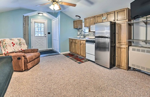 Houghton Lake Cottage | Houghton Lake Vacation Rental - Walk to Water!