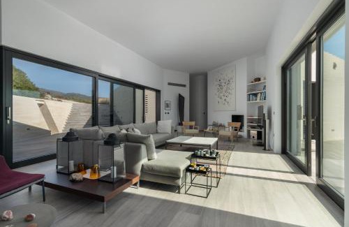 Milos Villa | Hourglass Villa's Milos