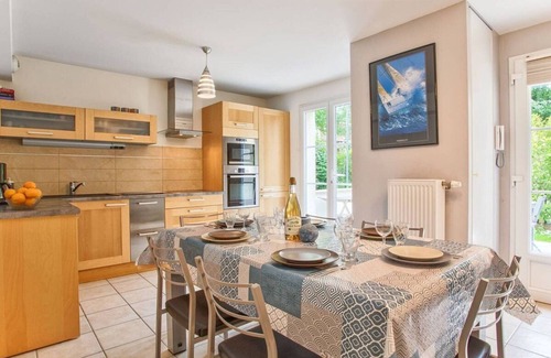 Merville-Franceville-Plage House | House with terrace in very quiet residence, sea access on foot, 2 bedrooms.