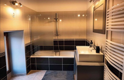Saint-Andre-de-Majencoules House | House