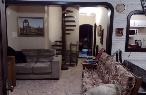Martim de Sa House | House 03 bedrooms AND 02 bathrooms martim de sá - 200 mts from the beach for 14 people