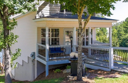 Leesburg House | House #05 Reel'M Inn (No Pets) Private Pier