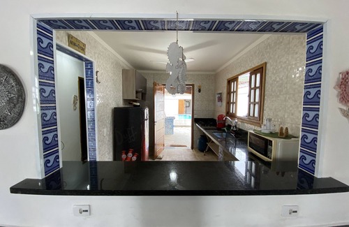 Balneario Praia do Pernambuco House | House 10hospedes 300 meters from the beach Guaruja-SP