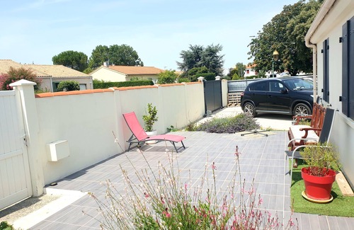 Saint-Xandre House | House 10km from the old port of La Rochelle