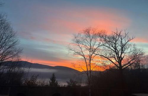 Town of Olive House | House 15 mins from Woodstock NY with stunning views