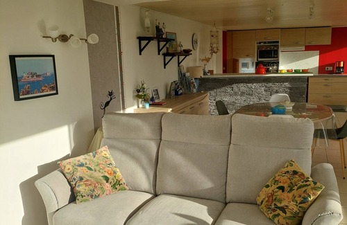 Plougasnou House | house 150 m from the sea and the GR34 coastal path in plougasnou