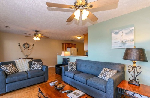 Leesburg House | House # 26 Bay Bungalow (pet friendly) Lake View