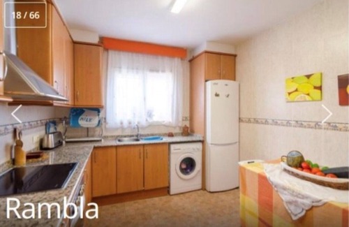 Mont Barbat House | HOUSE 270M2 TWO INDEPENDENT PLANTS POOL AND BARBECUE 8 ROOMS