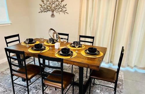 Loughman House | House 3-Bed 2,5-Bath FREE Parking with Washer Dryer inside