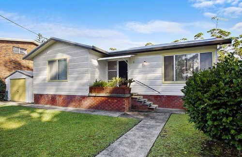 Lake Tabourie House | House ∙ 3 bedrooms ∙ 6 guests