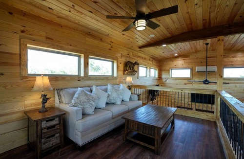 Bridgeport House | House ∙ 3 bedrooms ∙ 8 guests