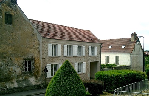 Baron House | House 3 people, 2 bedrooms in the city center. Comfort