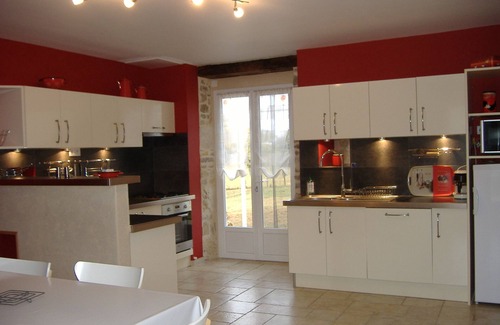 Villeneuve d'Aveyron House | House 4 *, 6/8 pers, AIR CONDITIONING, wifi, on 5000m² of land